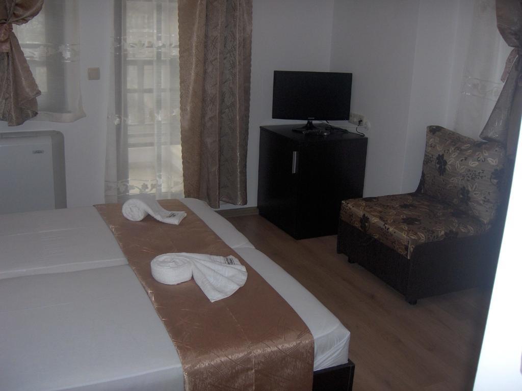 Hotel Krasteva House à Berkovitsa Chambre photo